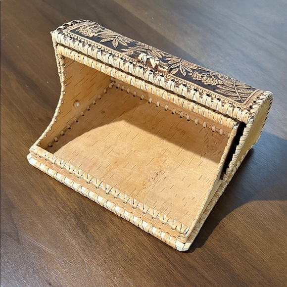 Handcrafted Brown Bread 🍞 🥯🥖🥨🥐 Wooden Storage Box - Picture 3 of 7